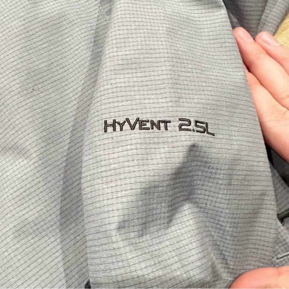The North Face Hyvent 2.5L Grey Jacket Men’s Medium - Picture 3 of 5